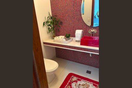 Casa à venda com 302m², 4 quartos e 5 vagas