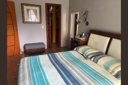 Casa à venda com 302m², 4 quartos e 5 vagas