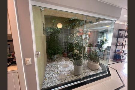 Casa à venda com 302m², 4 quartos e 5 vagas