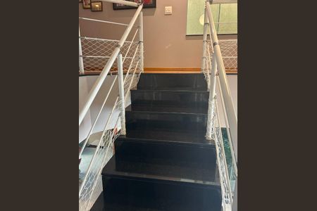 Casa à venda com 302m², 4 quartos e 5 vagas