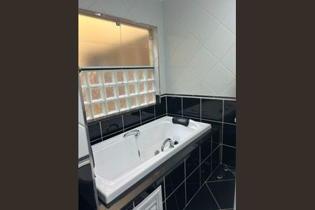 Casa à venda com 302m², 4 quartos e 5 vagas