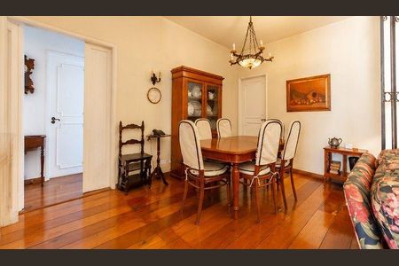 Apartamento à venda com 152m², 3 quartos e 1 vaga