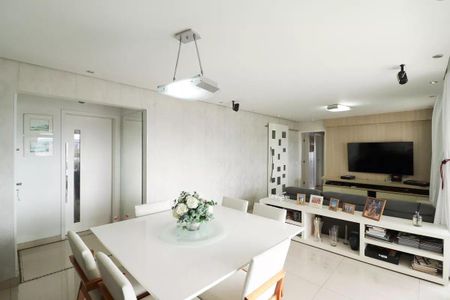 Apartamento à venda com 121m², 3 quartos e 2 vagas