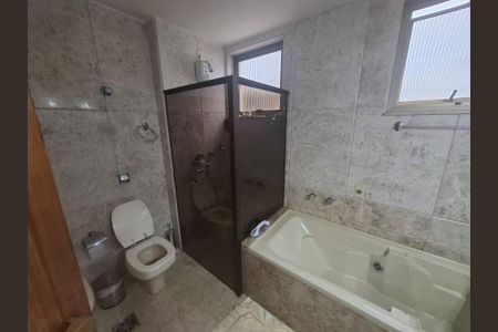 Apartamento à venda com 230m², 3 quartos e 3 vagas