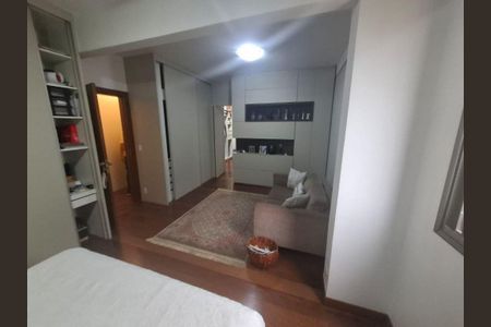 Apartamento à venda com 230m², 3 quartos e 3 vagas