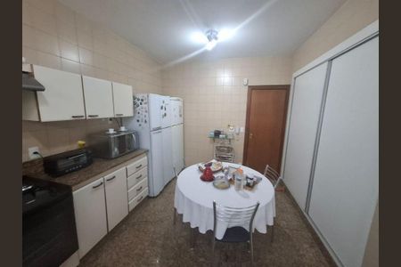 Apartamento à venda com 230m², 3 quartos e 3 vagas
