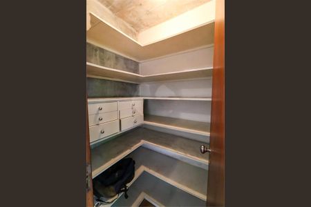 Casa para alugar com 348m², 4 quartos e 8 vagas