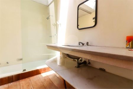 Casa à venda com 4 quartos, 348m² em Jardim Morumbi, São Paulo