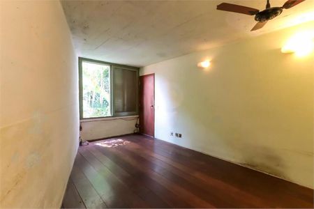 Casa à venda com 4 quartos, 348m² em Jardim Morumbi, São Paulo