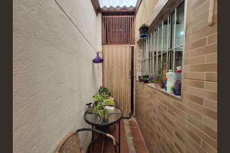 Casa à venda com 95m², 2 quartos e 1 vaga