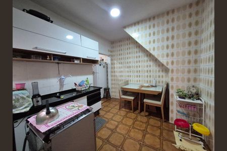 Casa à venda com 95m², 2 quartos e 1 vaga