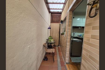 Casa à venda com 95m², 2 quartos e 1 vaga
