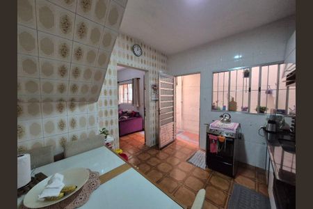 Casa à venda com 95m², 2 quartos e 1 vaga