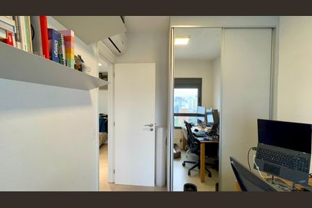 Apartamento à venda com 71m², 2 quartos e 1 vagaQuarto