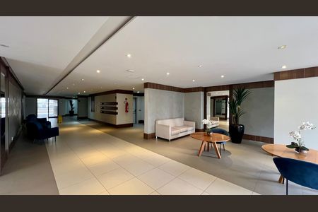 Apartamento à venda com 71m², 2 quartos e 1 vagaHall de entrada