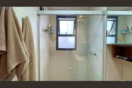 Apartamento à venda com 71m², 2 quartos e 1 vagaBanheiro da Suíte