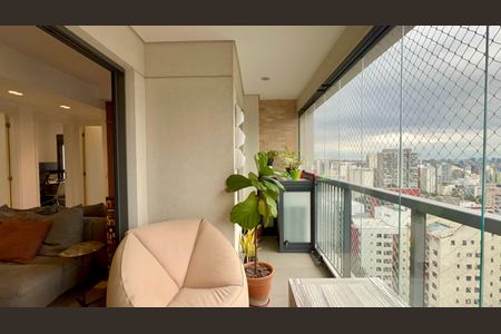 Apartamento à venda com 71m², 2 quartos e 1 vagaVaranda