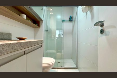 Apartamento à venda com 71m², 2 quartos e 1 vagaBanheiro