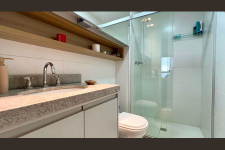 Apartamento à venda com 71m², 2 quartos e 1 vagaBanheiro