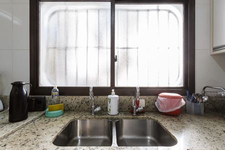Apartamento à venda com 200m², 4 quartos e 2 vagas Apartamento à venda com 200m², 4 quartos e 2 vagasCozinha