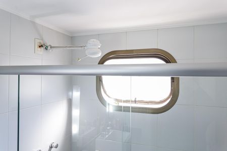 Apartamento à venda com 200m², 4 quartos e 2 vagas Apartamento à venda com 200m², 4 quartos e 2 vagasBanheiro da Suíte 1