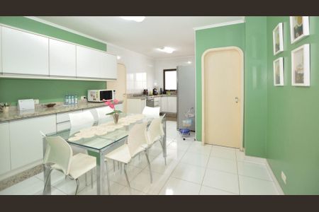 Apartamento à venda com 200m², 4 quartos e 2 vagas