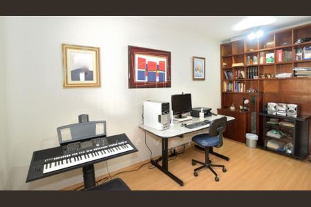 Apartamento à venda com 200m², 4 quartos e 2 vagas