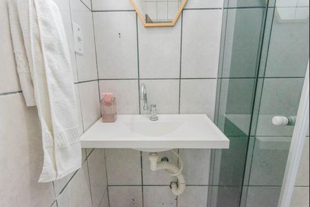 Studio para alugar com 26m², 1 quarto e 1 vaga Studio para alugar com 26m², 1 quarto e 1 vagaBanheiro