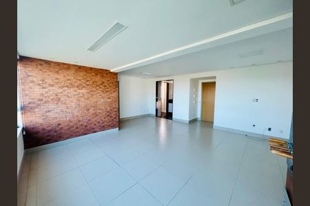 Apartamento para alugar com 115m², 4 quartos e 2 vagas