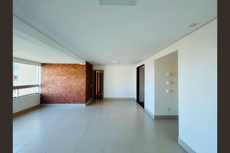 Apartamento para alugar com 115m², 4 quartos e 2 vagas