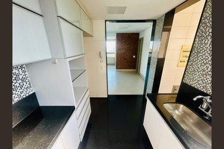 Apartamento para alugar com 115m², 4 quartos e 2 vagas