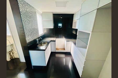 Apartamento para alugar com 115m², 4 quartos e 2 vagas