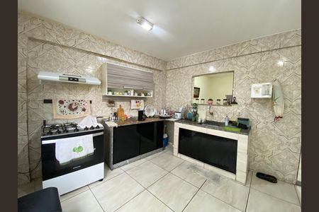Casa à venda com 140m², 2 quartos e sem vaga