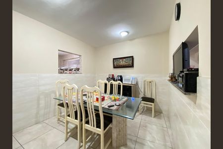 Casa à venda com 140m², 2 quartos e sem vaga
