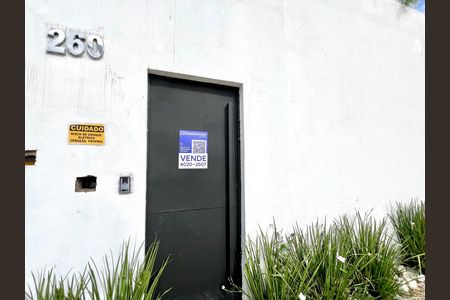 Placa QuintoAndar  de casa à venda com 3 quartos, 500m² em Trevo, Belo Horizonte