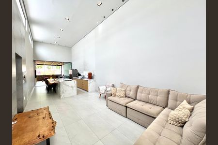 Sala de casa à venda com 3 quartos, 500m² em Trevo, Belo Horizonte