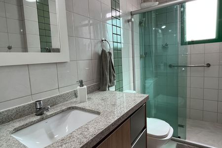 Apartamento para alugar com 80m², 2 quartos e 1 vaga Apartamento para alugar com 80m², 2 quartos e 1 vagaBanheiro