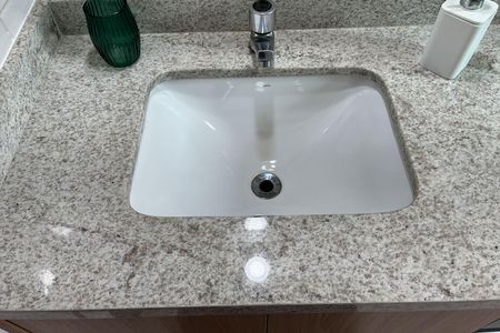 Apartamento para alugar com 80m², 2 quartos e 1 vaga Apartamento para alugar com 80m², 2 quartos e 1 vagaBanheiro