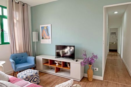 Sala de apartamento para alugar com 2 quartos, 80m² em Embaré, Santos