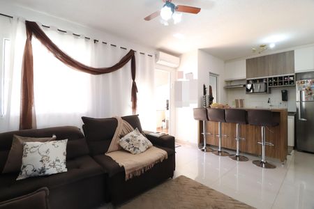 Sala de casa de condomínio para alugar com 2 quartos, 48m² em Aclimação, Uberlândia