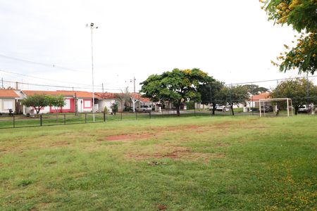 Casa de condomínio para alugar com 48m², 2 quartos e 2 vagasQuadra Esportiva