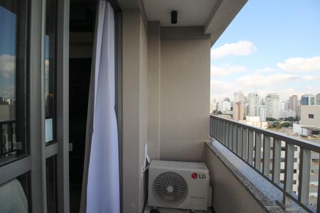 Varanda de kitnet/studio para alugar com 1 quarto, 28m² em Vila Olímpia, São Paulo