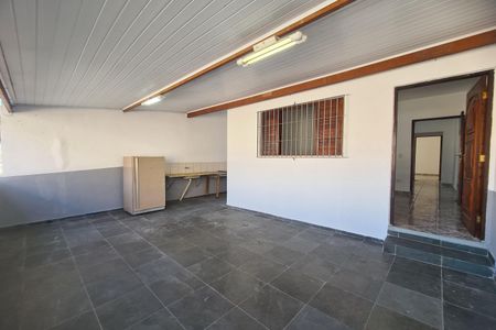 Casa à venda com 206m², 3 quartos e 2 vagas Casa à venda com 206m², 3 quartos e 2 vagasVaranda quarto 3