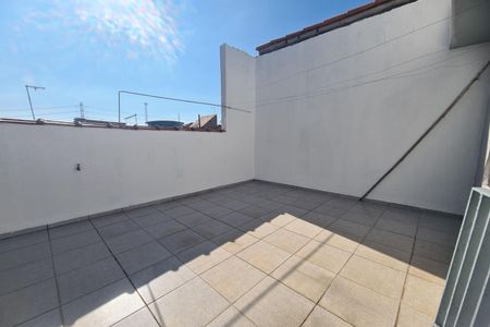 Casa à venda com 206m², 3 quartos e 2 vagas Casa à venda com 206m², 3 quartos e 2 vagasQuintal