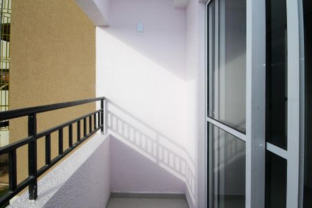 Varanda Sala de apartamento para alugar com 2 quartos, 45m² em Recanto Vista Alegre, Cotia
