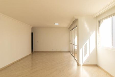 Apartamento à venda com 140m², 4 quartos e 2 vagas Apartamento à venda com 140m², 4 quartos e 2 vagasSala