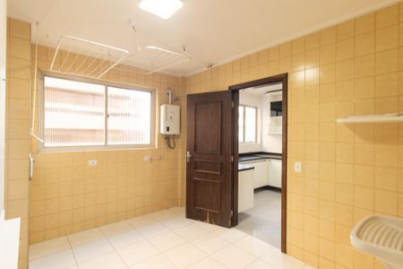 Apartamento à venda com 140m², 4 quartos e 2 vagas Apartamento à venda com 140m², 4 quartos e 2 vagasÁrea de Serviço