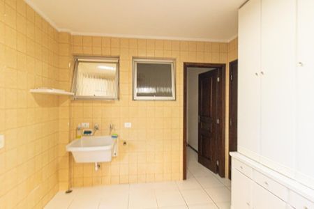 Apartamento à venda com 140m², 4 quartos e 2 vagas Apartamento à venda com 140m², 4 quartos e 2 vagasÁrea de Serviço