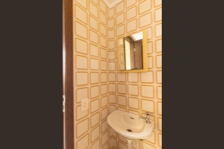 Apartamento à venda com 140m², 4 quartos e 2 vagas Apartamento à venda com 140m², 4 quartos e 2 vagasBanheiro de Serviço