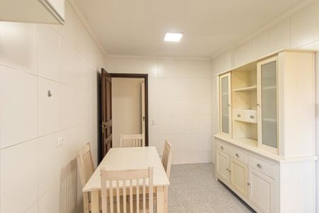 Apartamento à venda com 140m², 4 quartos e 2 vagas Apartamento à venda com 140m², 4 quartos e 2 vagasCozinha